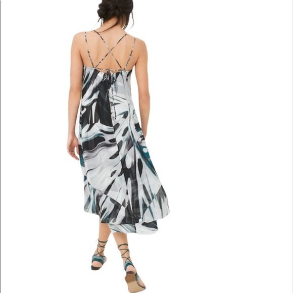 White House Black Market | Printed Trapeze Dress | Exotic Print | NWT | 2 - Picture 3 of 11